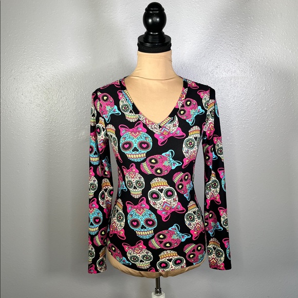 Bow sugar skull Longsleeve graphic tee XS Halloween día de los muertos goth alt - Picture 1 of 7
